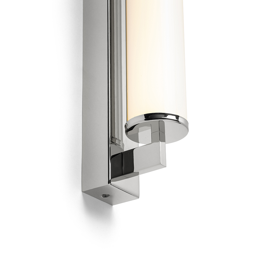 Lumina liniara pentru baie cu LED incorporat si abajur in forma de tub de culoare opal pe o baza, ROCCA 34 de perete crom 230V 8W IP44 3000K