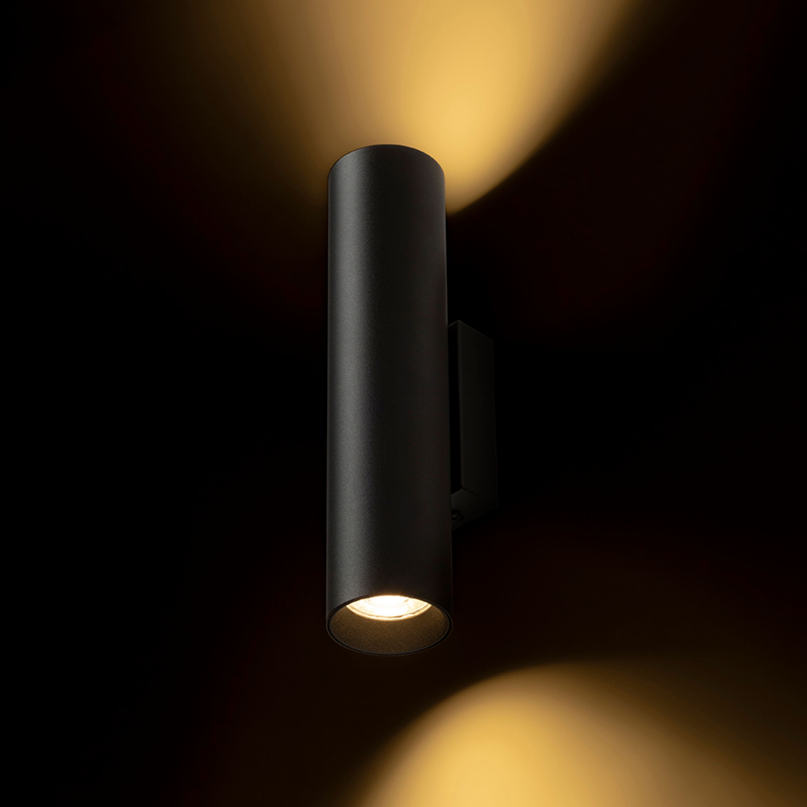 Lampa de perete cilindrică pentru uz interior cu iluminare SUS/JOS, potrivită pentru surse de, LUKE negru 230V LED GU10 2x7W