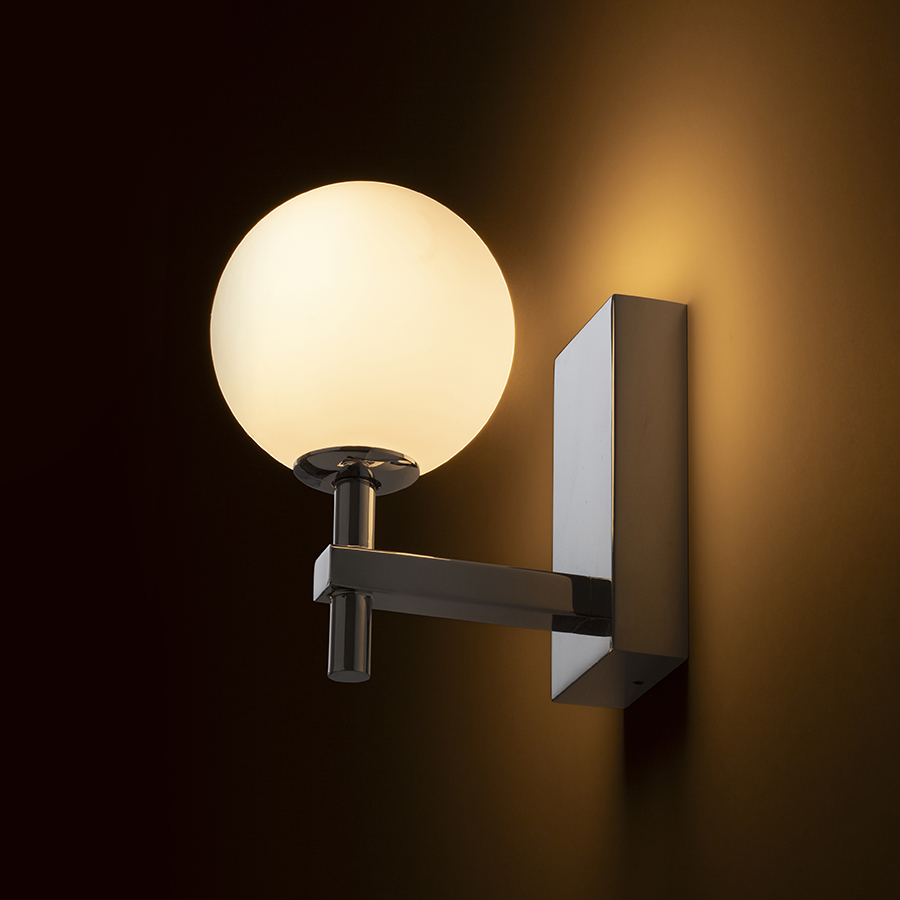 Aplica de baie cu abajur rotund de culoare opal pe baza de crom, PEGGY de perete crom/sticlă 230V LED G9 6W IP44