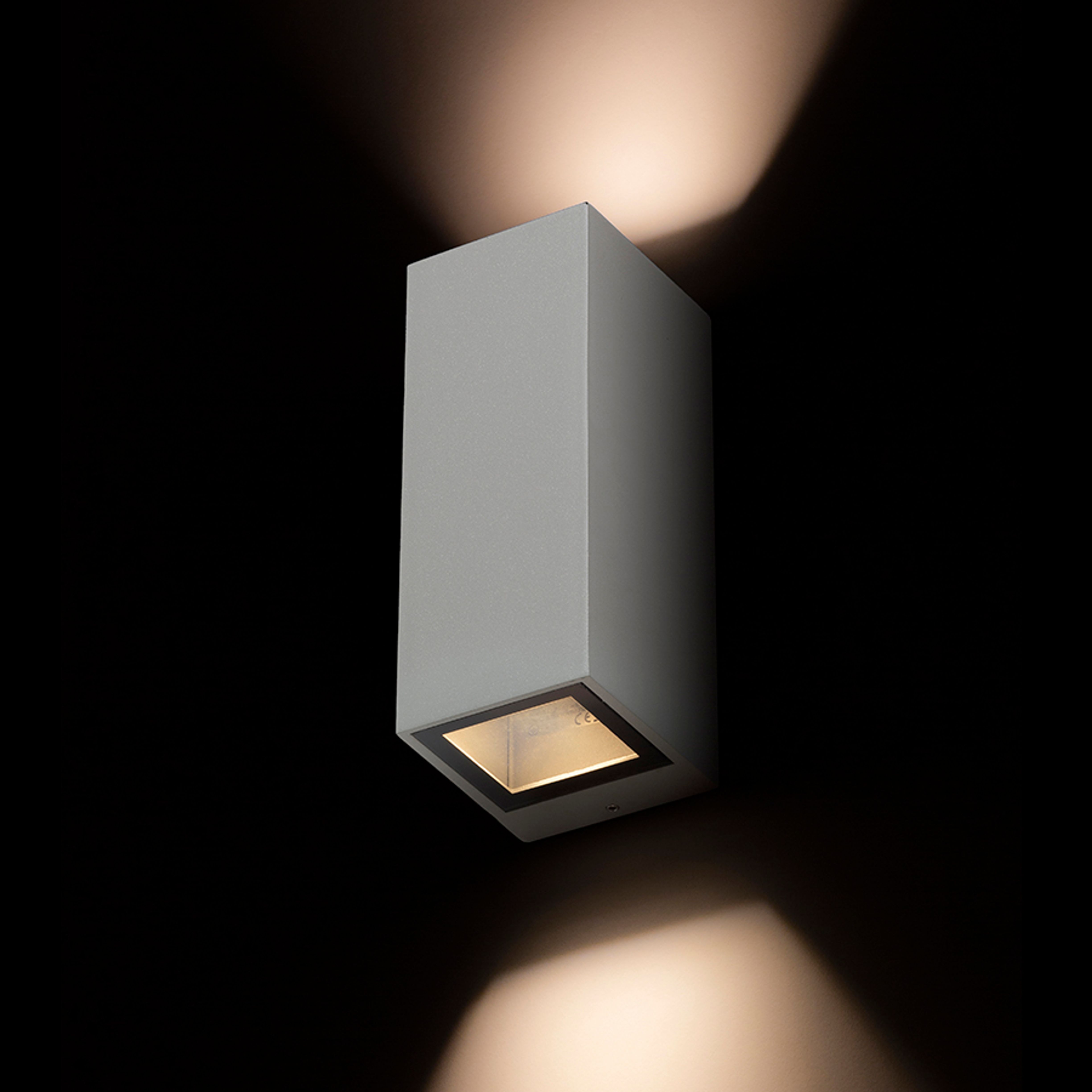 Aplica de exterior SUS / JOS din aluminiu cu două prize GU10 pentru surse de lumină LED, DESMOND II de perete gri argintiu 230V 2x35W IP44