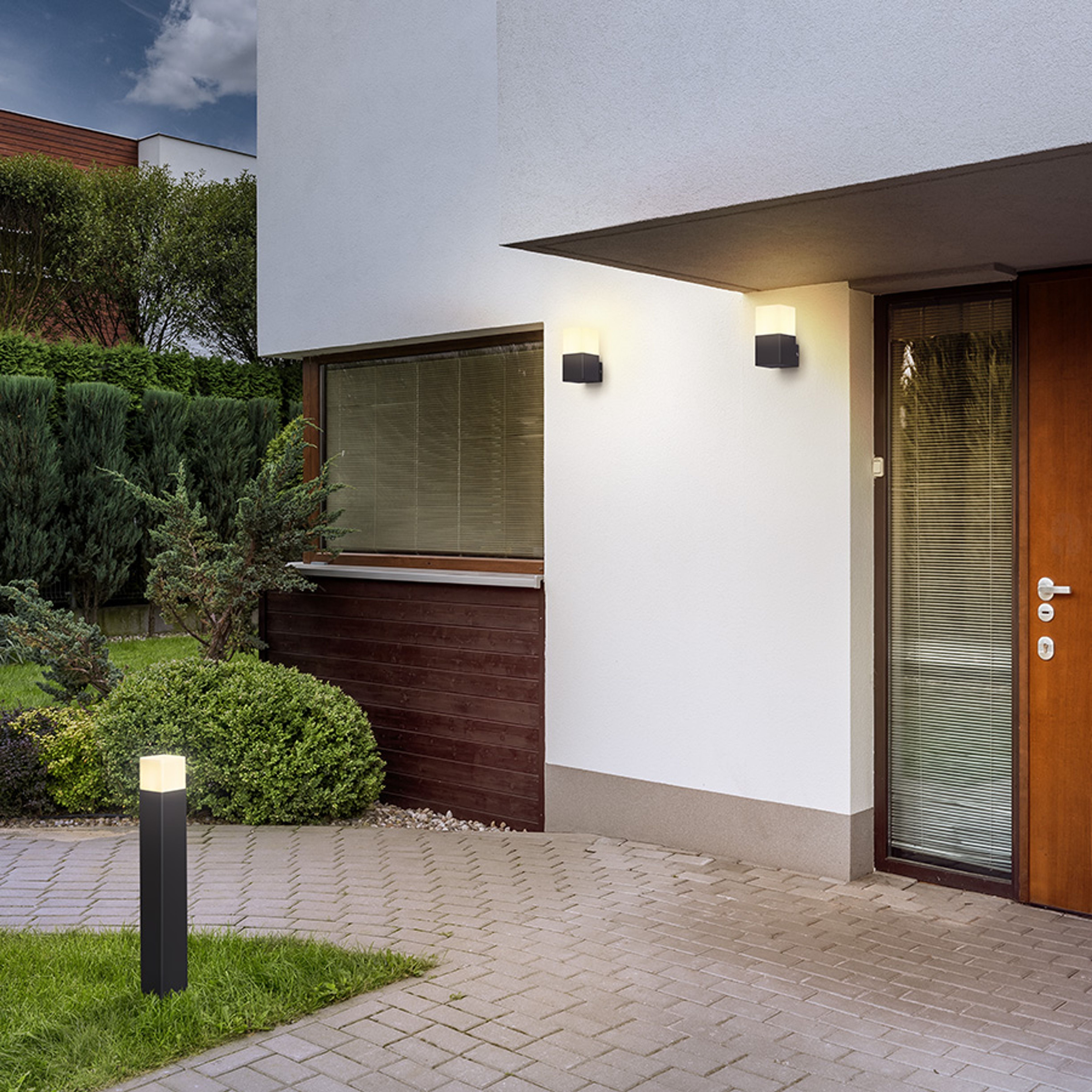 Aplica de perete pentru exterior cu o nuanță de culoare opal și priză E27 pentru surse de lumină LED, CLYDE antracit 230V 11W IP44
