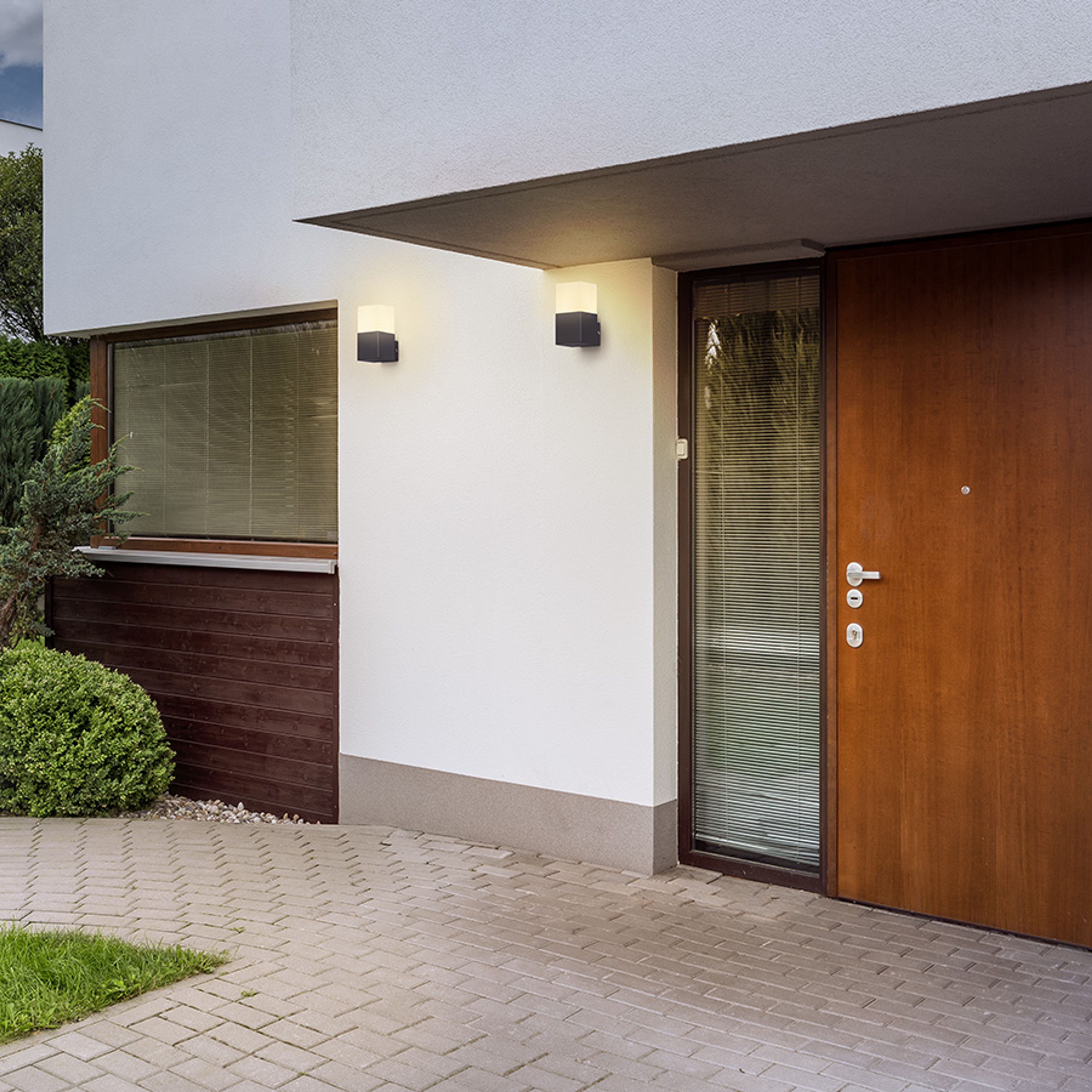 Aplica de perete pentru exterior cu o nuanță de culoare opal și priză E27 pentru surse de lumină LED, CLYDE antracit 230V 11W IP44
