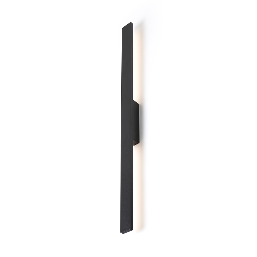 Lampa LED alungită pentru utilizare in exterior, cu optiuni pentru instalare pe tavan sau pe perete, BONAREA 104 de negru acril satinat 230V 18W 120° IP54 3000K
