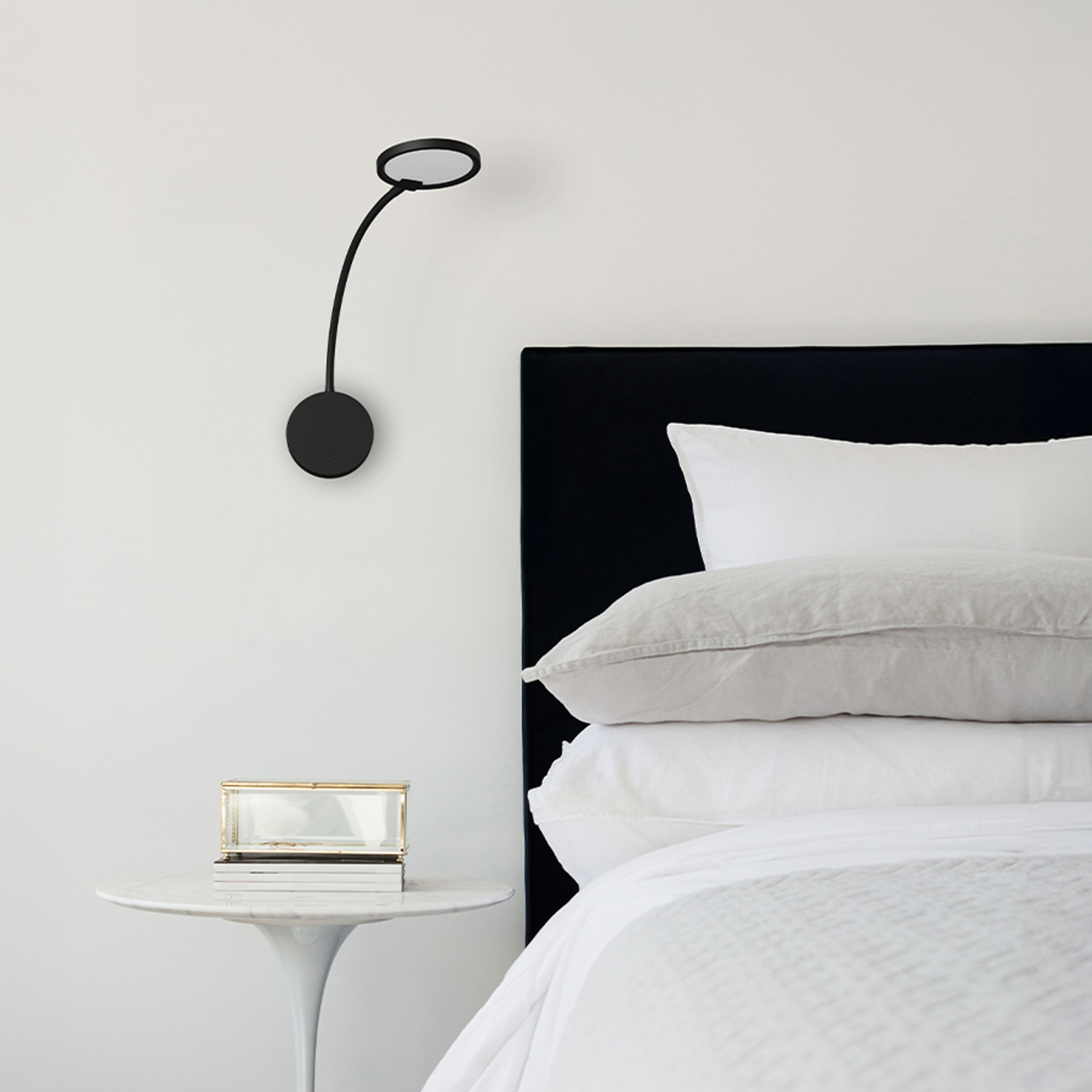 Aplica LED cu gât flexibil si reflector circular echipat cu difuzor laptos pentru iluminare slabă, CELESTE de perete negru 230V 4.8W 3000K