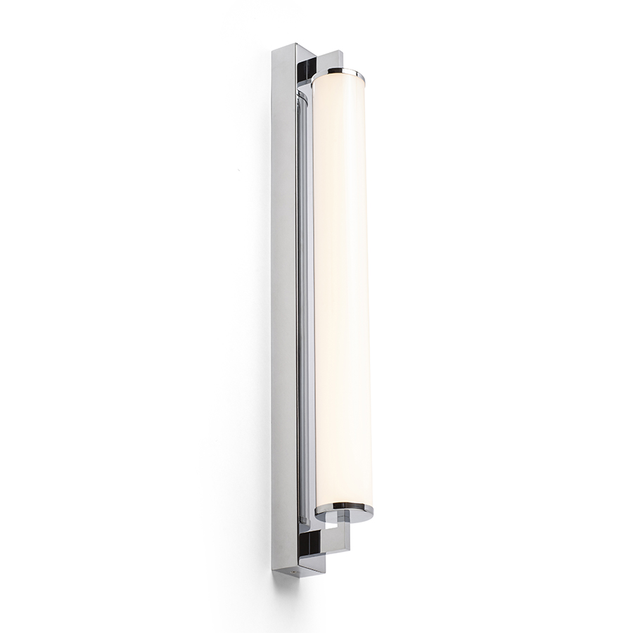 Lumina liniara pentru baie cu LED incorporat si abajururi in forma de tub de culoare opal pe o baza, ROCCA 60 de perete crom 230V 18W IP44 3000K