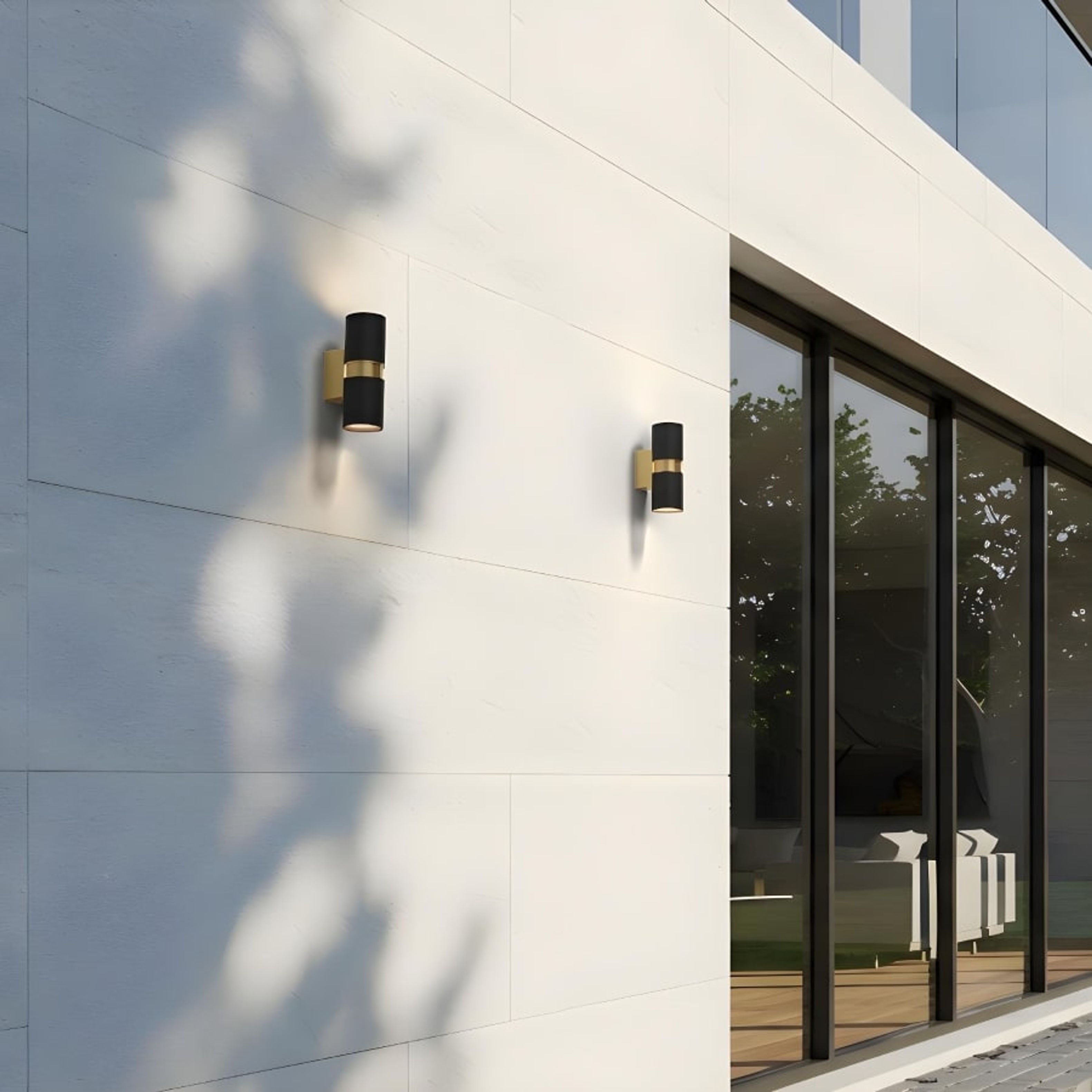 Aplica de exterior dintr-o combinație de alamă si metal lăcuit negru pentru două surse de lumina, MANO de perete negru/alamă pieptănat 230V LED GU10 2x8W IP54