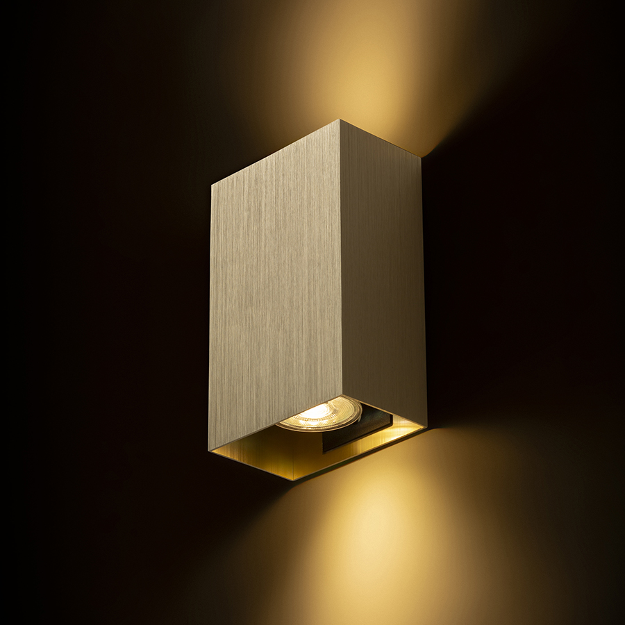 Aplică de perete metalica cu iluminare SUS/JOS, pentru surse de lumina cu baza GU10, CAPRI RC alb 230V LED 2x9W