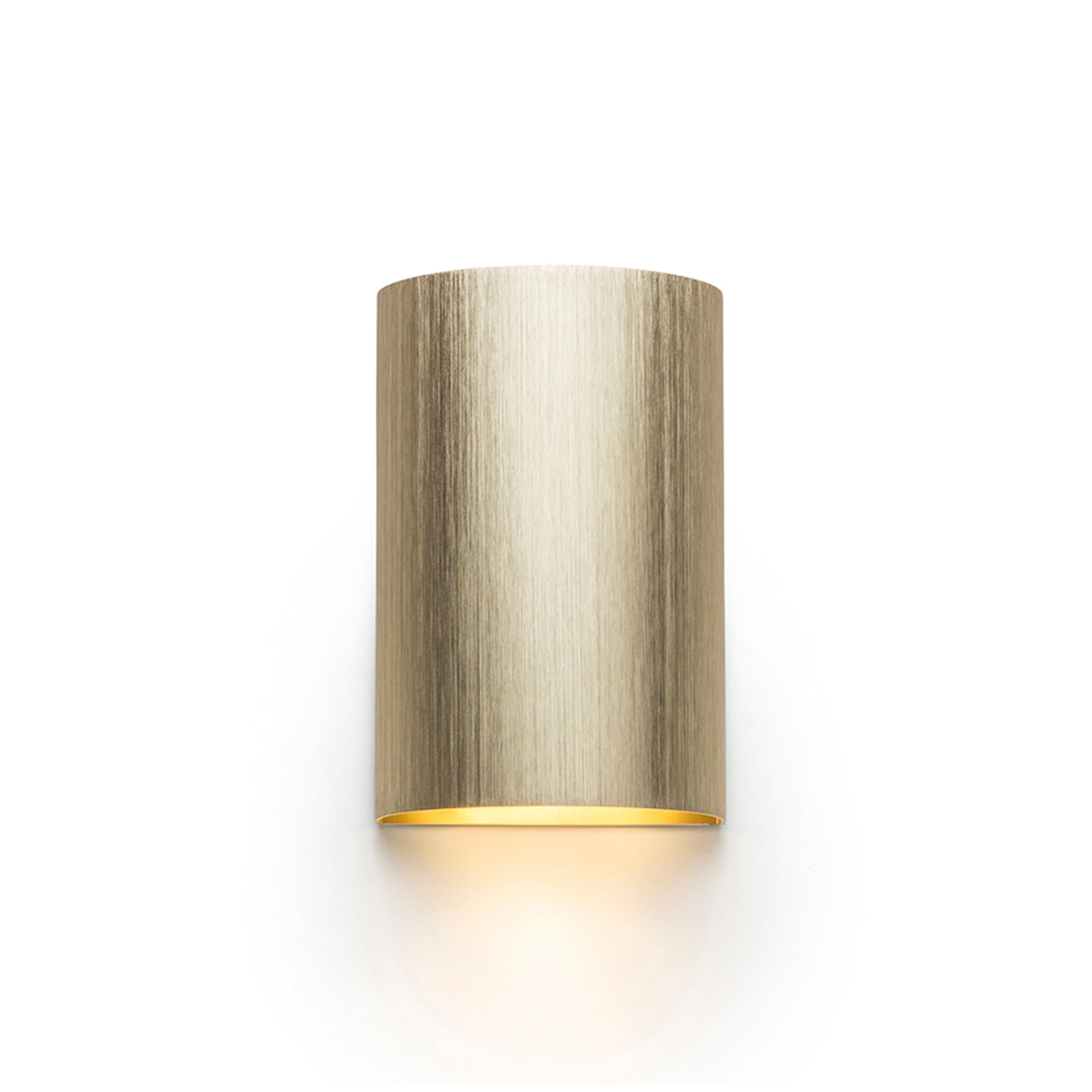 Aplica rotundă din metal cu iluminare SUS/JOS pentru surse de lumina LED cu baza GU10, CAPRI R de perete alamă pieptănat 230V 2x9W