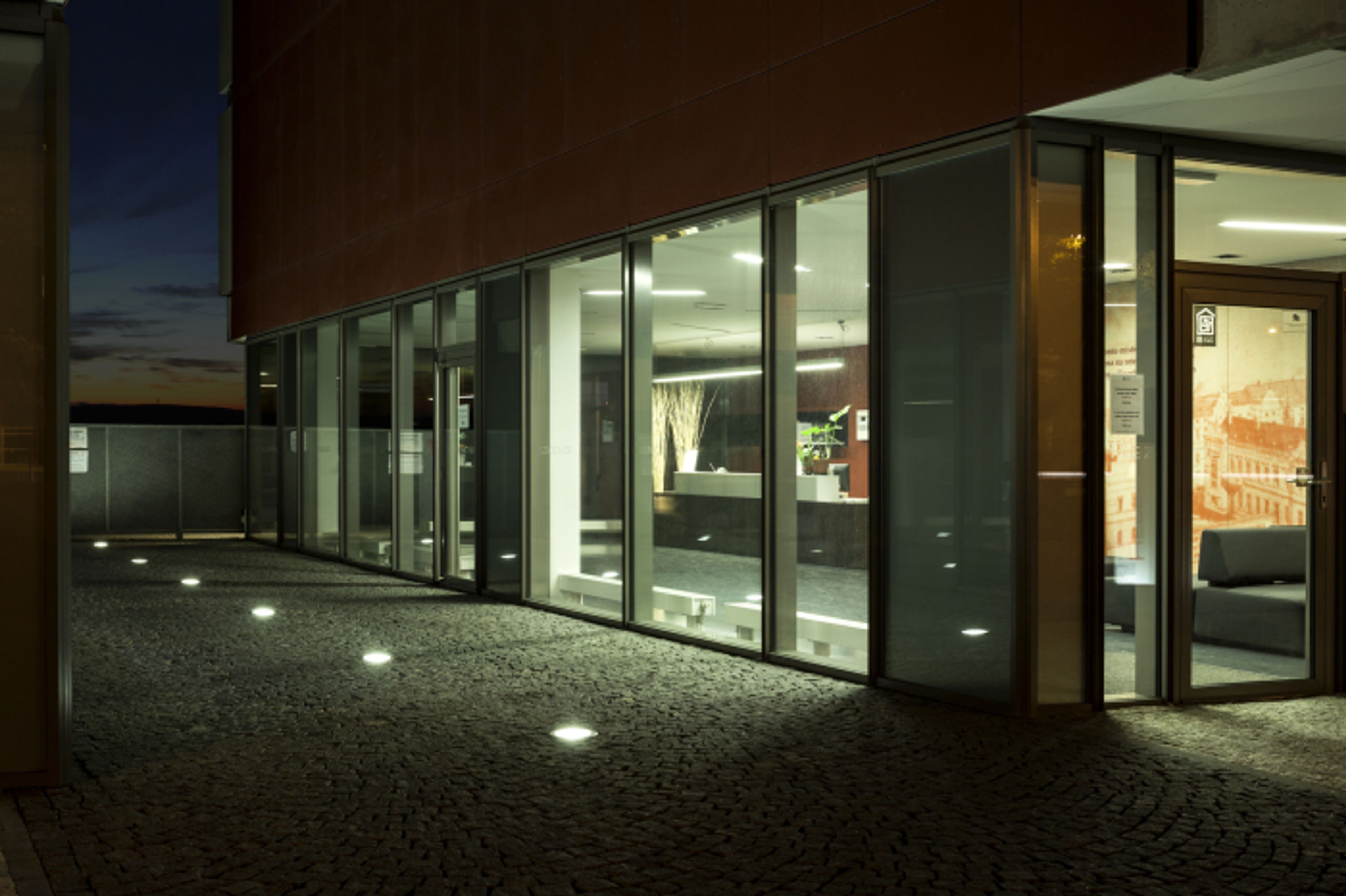 Corp de iluminat exterior încastrat în pământ cu LED diodă de mare putere, TERRA oţel inoxidabil 230V 20W 120° IP65 3000K