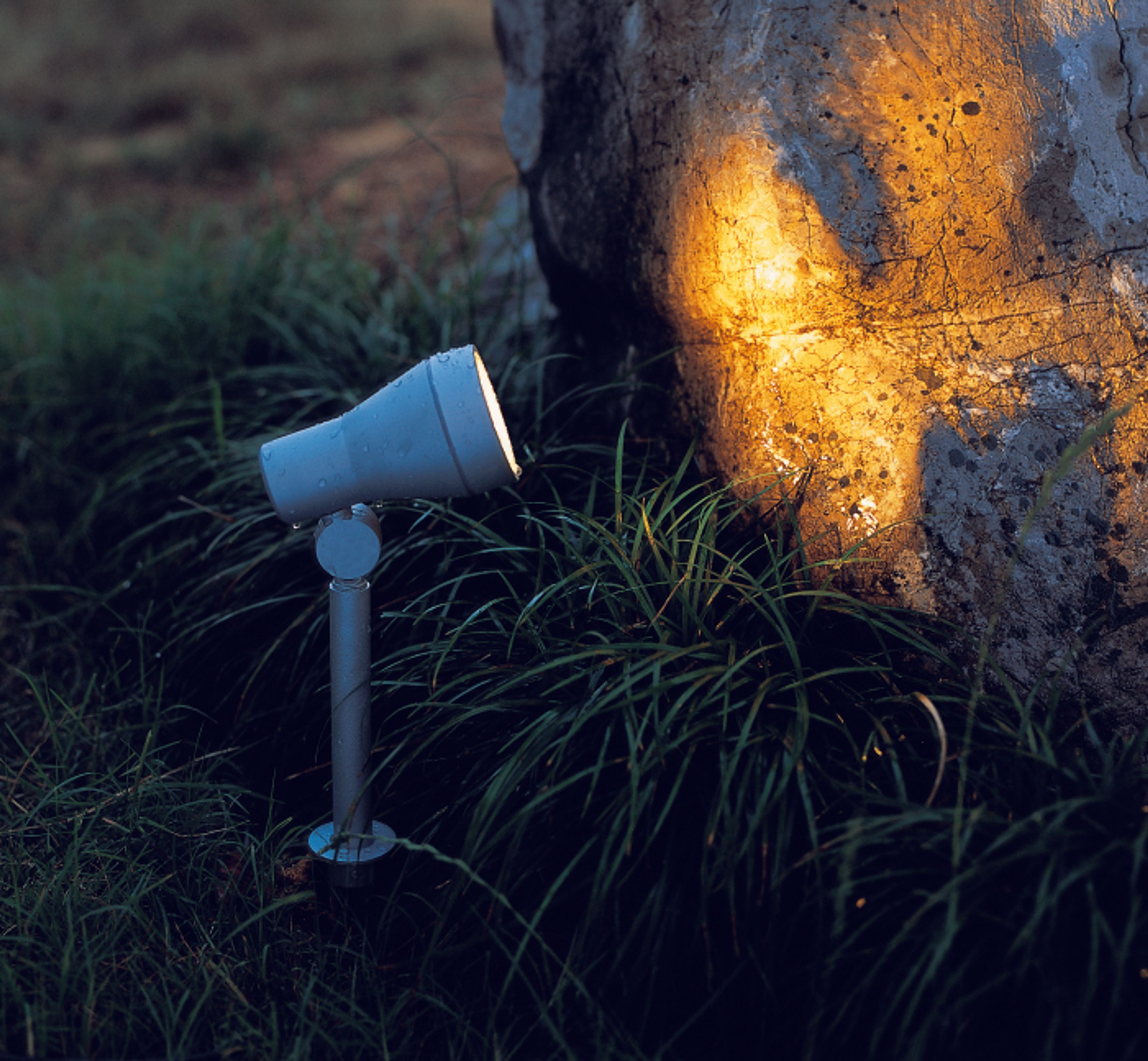 Corp de iluminat reflector exterior, DIREZZA cu vârf gri argintiu 230V LED GU10 8W IP54