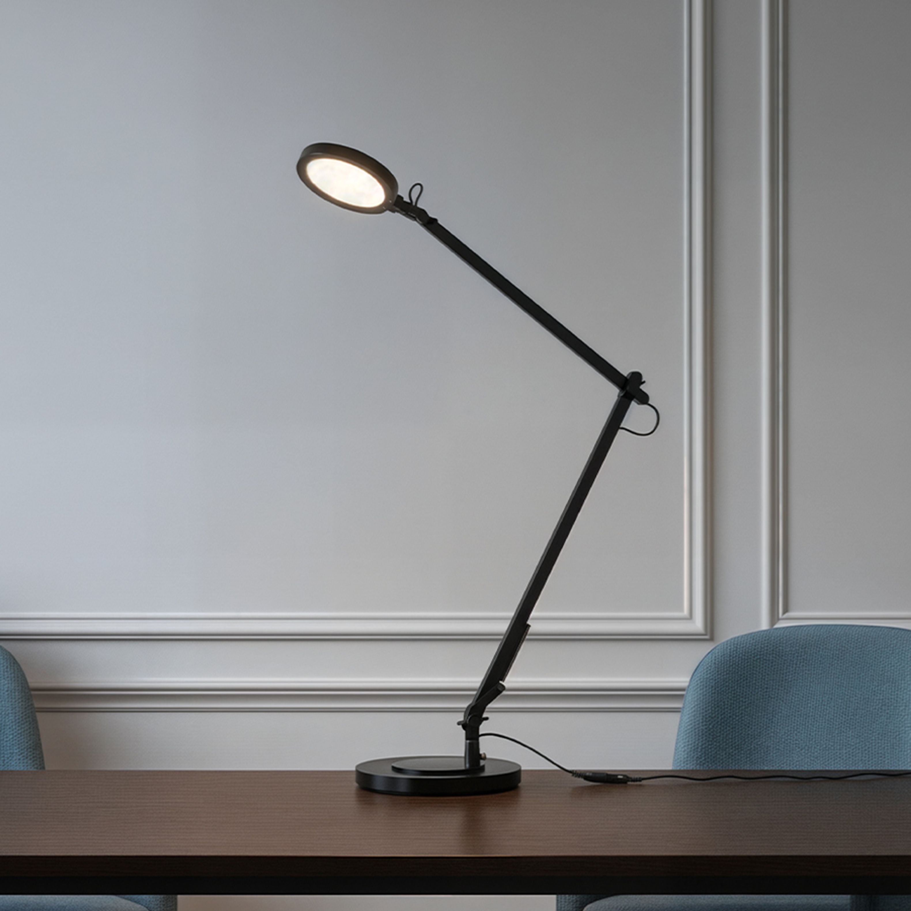 Lampa LED de birou cu doua brate, cu un intrerupator de intensitate situat in partea de sus a, EMA DIMM de masă negru 230V 10W 100° 3000K