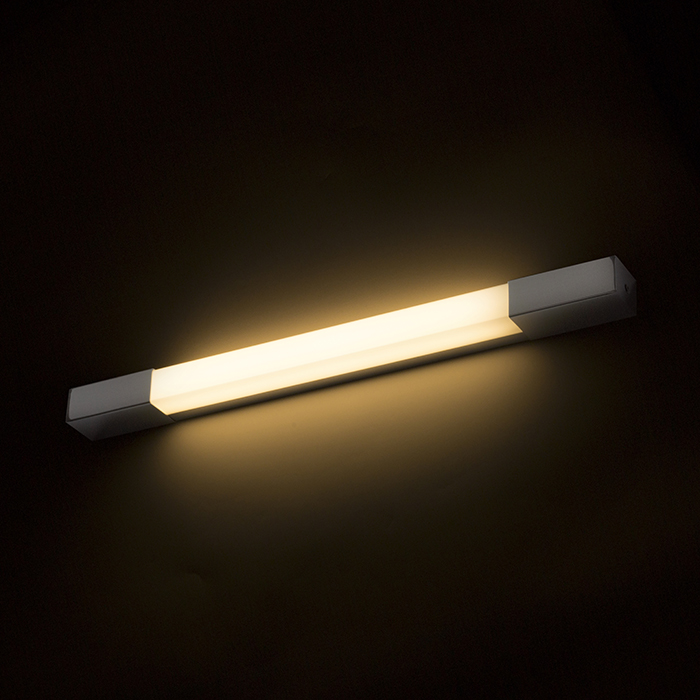 Lampă de baie LED liniară, montată pe perete, cu capete cromate, potrivită deasupra oglinzii AMENITY 60, perete, crom, 230V, 8W, IP44, 3000K