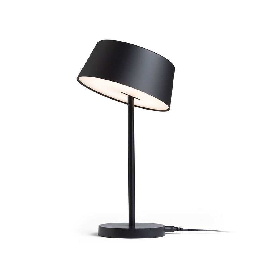 O lampa de masa LED cu design clasic si functie de inclinare pentru abajur, PRAHA DIMM de masă alb 230V 5W 100° 3000K