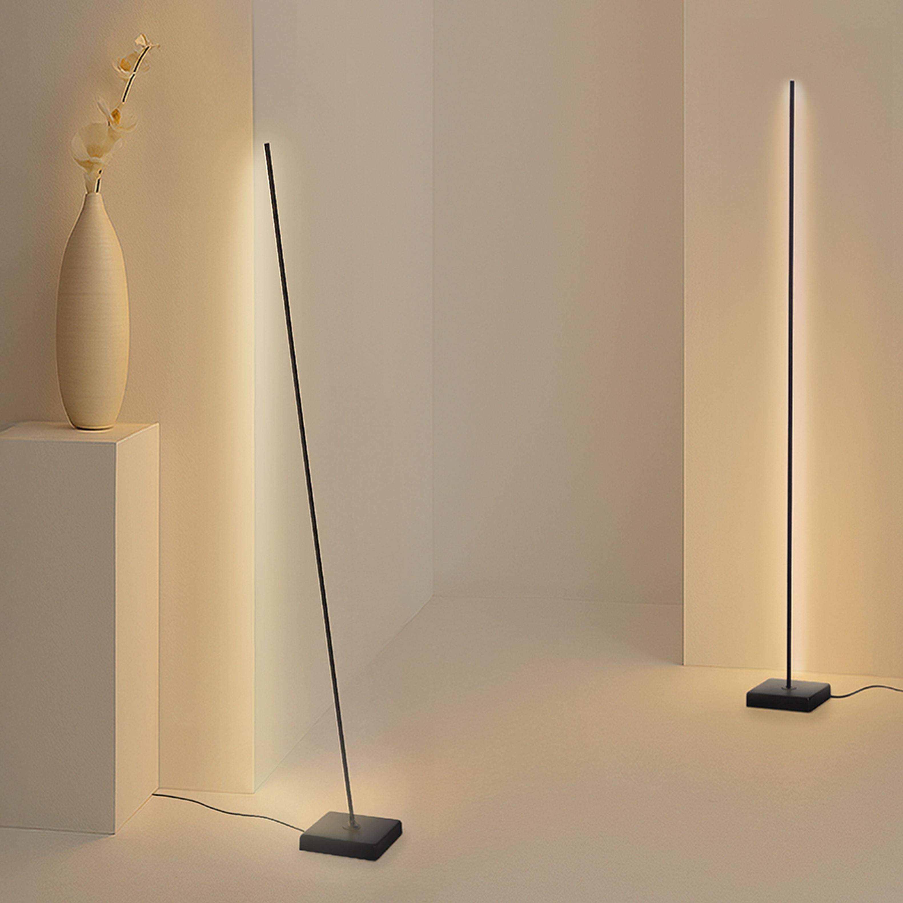 Lampa de podea LED unghiulara moderna, cu functie de inclinare, ANEMONA 120 negru 230V 15W 3000K