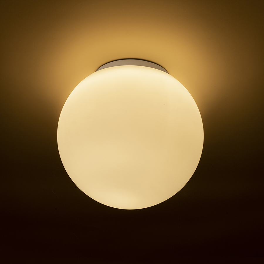 Lampă de tavan din sticlă de culoare opal pe bază cromată, BOLLY 26 de opal/crom 230V LED E27 15W IP44