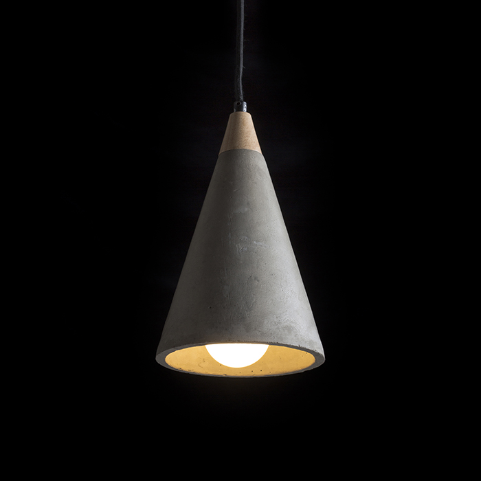 Lampă suspendată din beton în formă de con, cu blat din lemn și priză E27, HEIDI beton/lemn 230V LED 11W