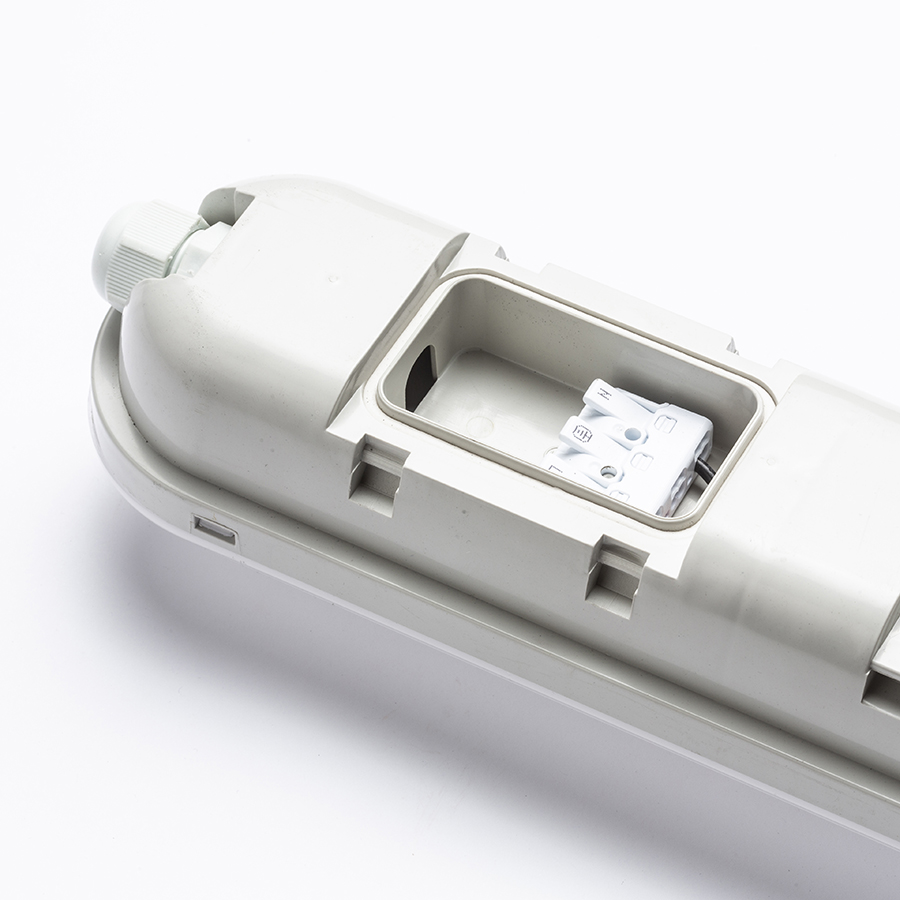 Lumină LED din fabrică, liniară, pentru montare pe plafon sau suspendată, cu kit de suspensie G13672, TRIDENT PRO 120 corp gri acrilică mată 230V 40W IP65 4000K