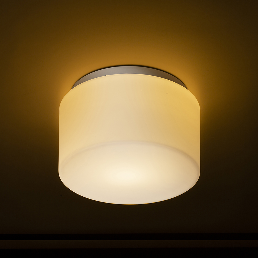 Plafoniera cilindrică din sticlă de culoare opal pe bază cromată, potrivită pentru băi, ARANA R 27 de tavan opal/crom 230V LED E27 15W IP44