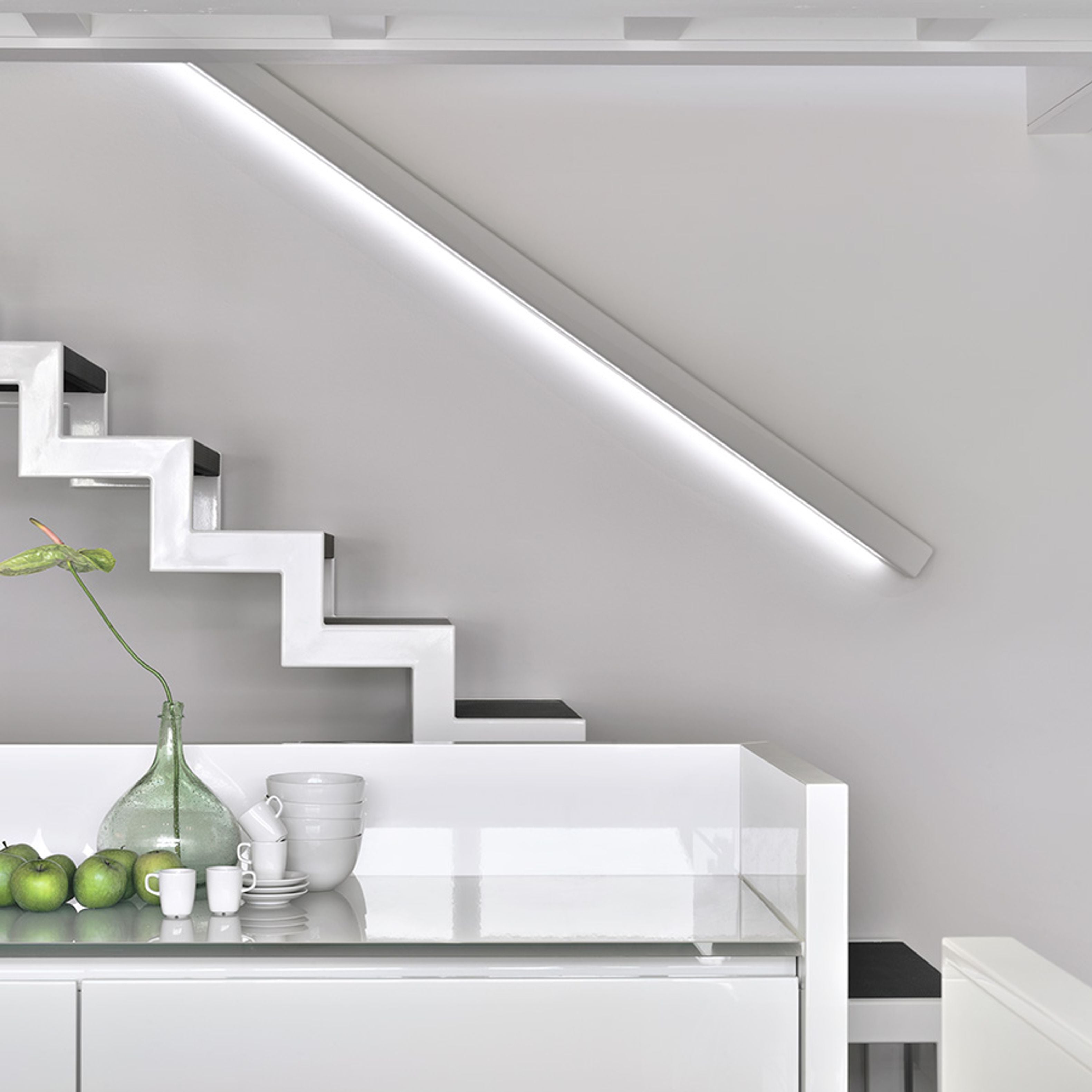 Profil aluminiu pentru o banda LED, LED PROFILE E montat pe suprafață 1m