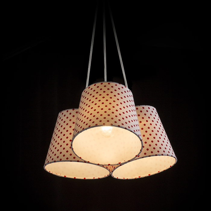 Trei abajururi agăţate din textil pentru bec cu fasung E14, NANCY III suspendat alb/roşu 230V LED 3x11W